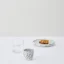 Taza de porcelana Aoomi Mess Mug 04 de 80 ml en elegante color blanco.