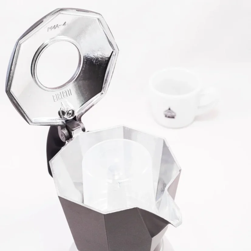 Bialetti Brikka Induction 4-cup moka pot with a capacity of 150 ml, ideal for making strong and aromatic espresso.