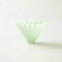 Plastikowy dripper Origami Air M zielony