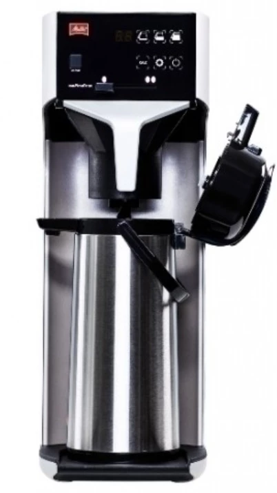 Profesionálny prekvapkávač kávy Melita XT180 s príkonom 2110 W, ideálny pre kaviarne a reštaurácie.