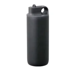 Elegante zwarte Kinto Active thermosfles met een inhoud van 600 ml, ideaal voor op reis.