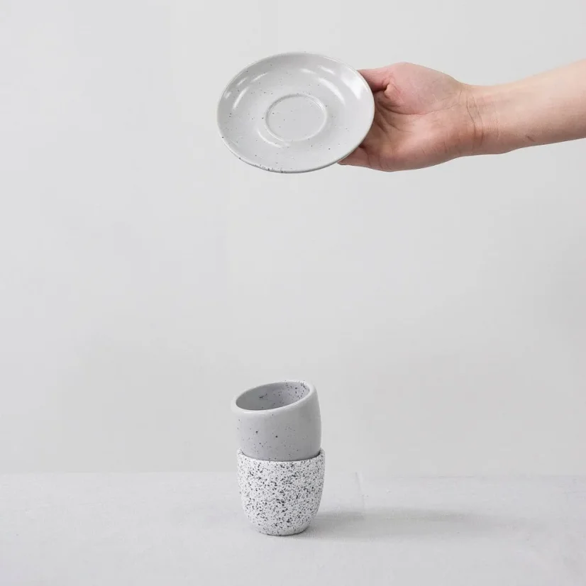 White porcelain Aoomi Haze Mug 04 with a capacity of 80 ml.