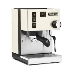 Cafetière blanche Rancilio Silvia E pour usage domestique.