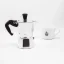 Cafetière Bialetti Moka Express pour une seule tasse, adaptée pour les plaques à induction en vitrocéramique.