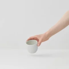 Kávéscsésze, Aoomi Salt Mug A03, 200 ml űrtartalmú, kőedényből készült.