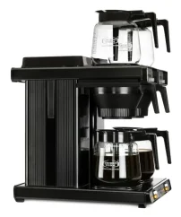 Professionelle Filterkaffeemaschine mit 4 Kaffeekannen.