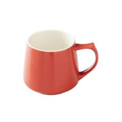 Czerwony kubek do kawy lub herbaty marki Origami.