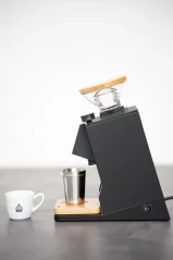 Schwarze elektrische Kaffeemühle Eureka Single Dose.