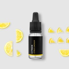 Glasflaske med 10 ml 100% naturlig citron æterisk olie fra Pěstík, ideel til brug om foråret.