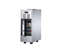 Refrigerador para leche Nuova Simonelli con voltaje de 230V, ideal para almacenar leche en cafeterías y bares.