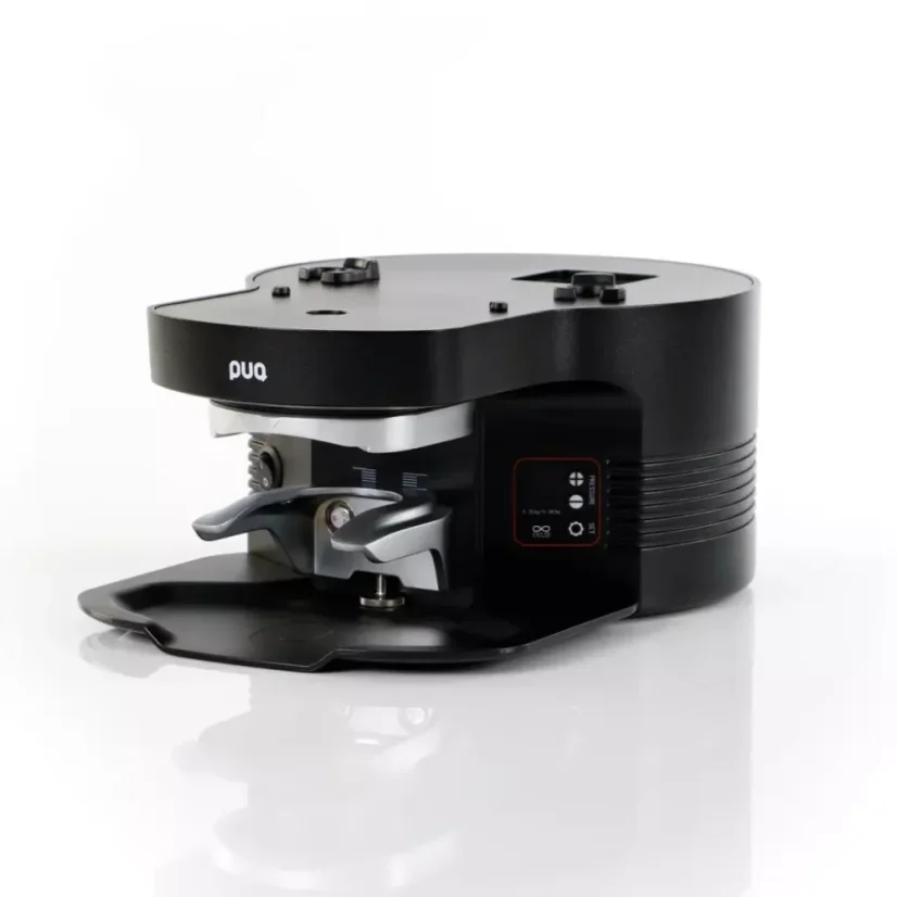 Puqpress M5 58,3 mm tamper automatique sous le moulin Mahlkonig E80.