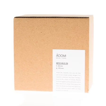 Tasse à café latté Aoomi Mess Mug 06 d'une contenance de 200 ml, fabriquée en grès.