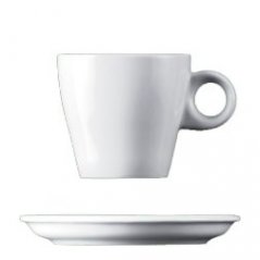 white Divers cup for cappuccino preparation