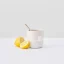 Mug blanc en porcelaine Aoomi Dust Mug 01 d'une contenance de 400 ml au design minimaliste. Mug blanc en porcelaine Aoomi Dust Mug 01 d'une contenance de 400 ml au design minimaliste.