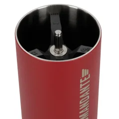 Ručný mlynček na kávu Comandante C40 MK4 Nitro Blade Burgundy, ktorý sa vyznačuje kvalitným spracovaním a štýlovým vzhľadom.