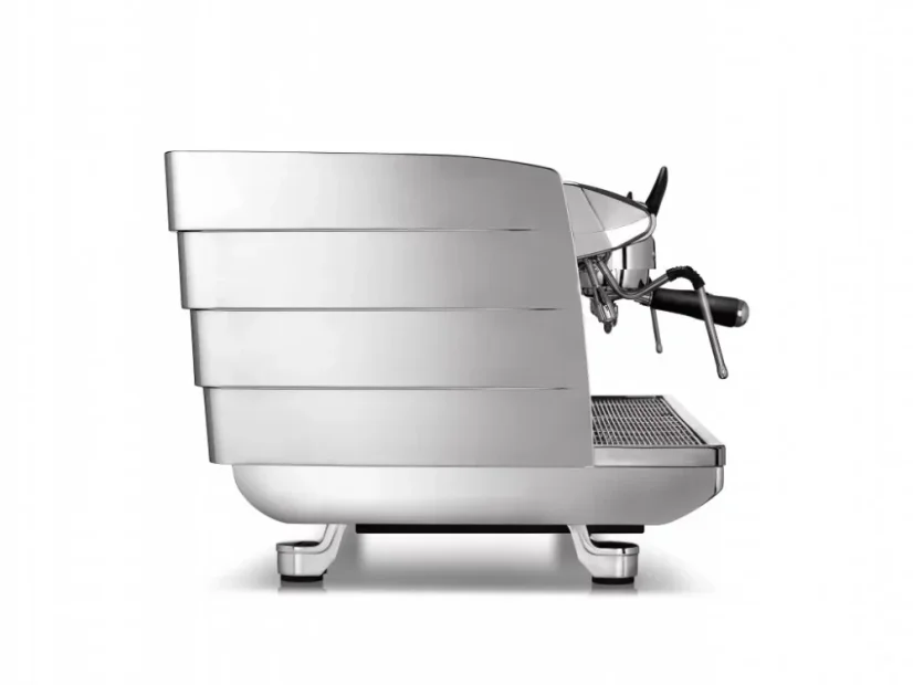 Machine à café professionnelle Victoria Arduino 358 White Eagle 3GR en finition chromée, capable de préparer deux tasses de café en même temps.