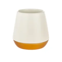 Biely keramický hrnček Fellow Joey Mug White 240 ml, určený pre filtrovanú kávu.