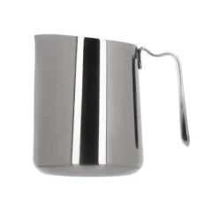 Fellow Eddy milk pitcher with a capacity of 530 ml in an elegant black color.