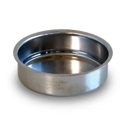 Panier de filtre à café Ascaso Home avec un diamètre extérieur de 64 mm et une capacité de 7g pour les machines à café de 57 mm de large.