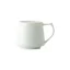 Biely hrnček na kávu a čaj z porcelánu.