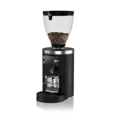 Mahlkonig E80 Supreme con balanza integrada para dosificar el café.