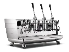 Professionelle Siebträger-Kaffeemaschine Victoria Arduino 358 White Eagle Leva 3GR in Chromausführung mit einer Leistung von 5000 W.