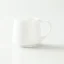 Hrnek z porcelánu.