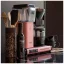 Moccamaster KBG Select Technivorm en elegante color rosa es una cafetera de goteo para el hogar fabricada en acero inoxidable, que garantiza una larga vida útil y una preparación de café de calidad. Moccamaster KBG Select Technivorm en elegante color rosa es una cafetera de goteo para el hogar fabricada en acero inoxidable, que garantiza una larga vida útil y una preparación de café de calidad.