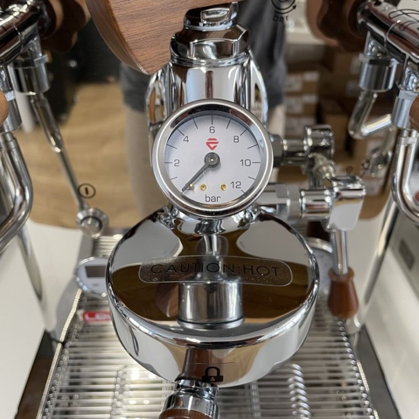 Espresso kávovar Lelit Bianca PL162T, ideálny pre domáce použitie, bez integrovaného mlynčeka na kávu.