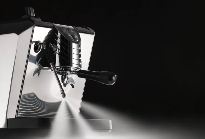 Home espresso machine Nuova Simonelli Oscar II in elegant black, ideal for household use.