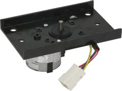 Schwaarze Gearmotor mat enger Montageplack voller Lächer an engem Stecker mat faarwege Drähter.