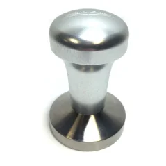Kézi tamper Victoria Arduino 58 mm átmérővel, kompatibilis La Marzocco kávéfőzőkkel, ideális baristák számára. Kézi tamper Victoria Arduino 58 mm átmérővel, kompatibilis La Marzocco kávéfőzőkkel, ideális baristák számára.