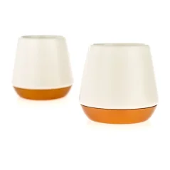 Dwa białe ceramiczne filiżanki do espresso lub ristretto marki Fellow, model Junior, o pojemności 70 ml.
