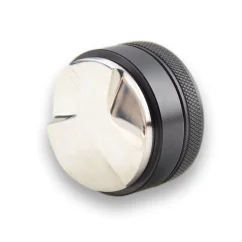 Distributeur de café avec poignée noire de 58,55 mm de diamètre.