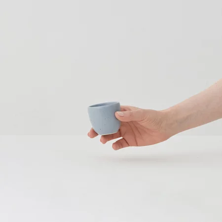 Taza para espresso Aoomi Kobe Mug A04 con capacidad de 80 ml, ideal para los amantes del ristretto.