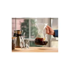 Elegantná sklenená kanvica s rukoväťou s objemom 1200 ml je ideálna na prípravu filtrované kávy.