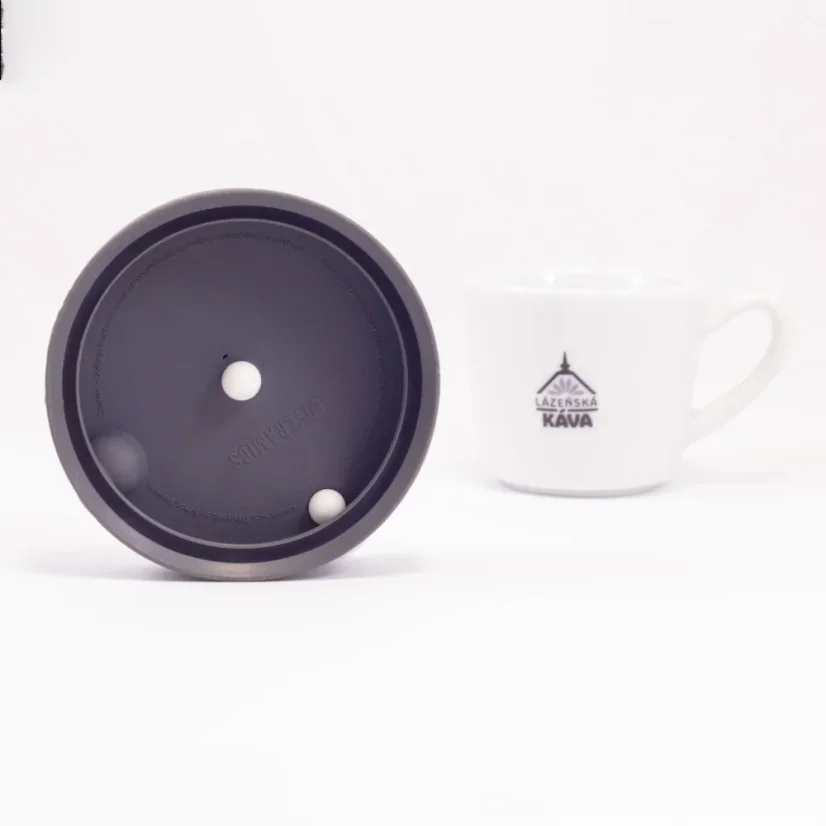 Mug isotherme Loveramics Nomad Denim d'une capacité de 250 ml, adapté pour les hommes, idéal pour les voyages.
