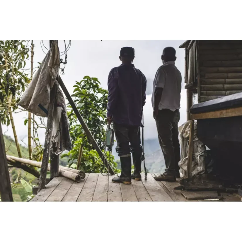 Colombia Exotico is a delicious espresso bean coffee that features unique flavour characteristics, including a hint of red apple.