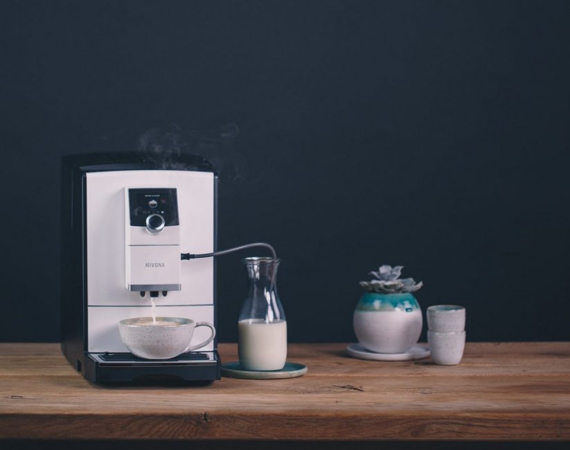 Nivona 796 machine à café automatique avec récipient à lait et machine à cappuccino