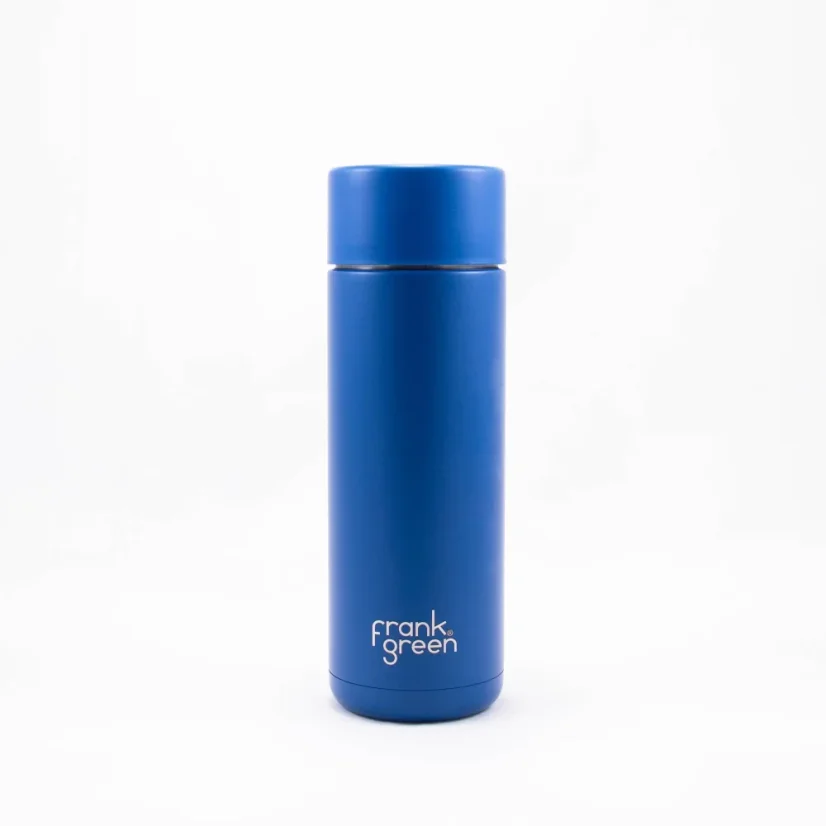 The Frank Green Ceramic Deep Ocean travel mug with a capacity of 595 ml is perfect for keeping your drink hot or cold while on the go.