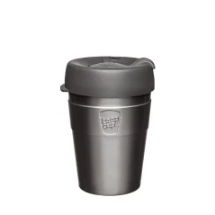 Termocana KeepCup Thermal Nitro M cu o capacitate de 340 ml într-o culoare argintie elegantă, ideală pentru călătorii.