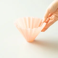 Plastic dripper Origami Air in size M. Matte pink finish. Plastic dripper Origami Air in size M. Matte pink finish.