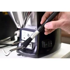 Kartáč na čistenie kávovaru JoeFrex Grinderbrush, ideálny na udržanie kávovaru v perfektnom stave. Kartáč na čistenie kávovaru JoeFrex Grinderbrush, ideálny na udržanie kávovaru v perfektnom stave.