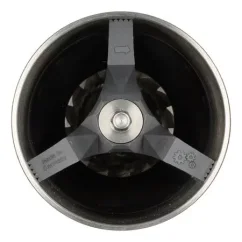 Ručný mlynček na kávu Comandante C40 MK4 Nitro Blade v čiernej farbe, ideálny pre použitie v domácnostiach. 