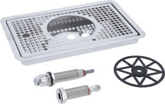 Drip Tray Edelstahl, agebaute Versioun, Edelstol-Ofdroppschuel mat duerchlächertem Gitter, zwee Ofloossstopfen an enger Gummiënnerlag