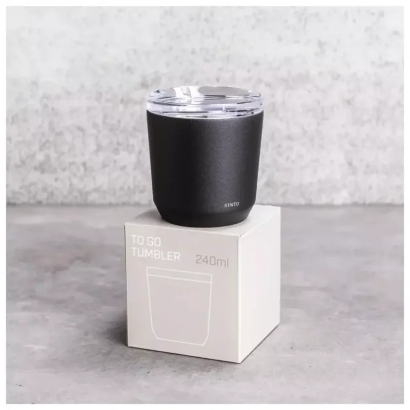 Black Kinto To Go Tumbler thermos mug with a capacity of 240 ml.