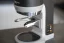 Puqpress Q1 in Schwarz und Grau für automatisches Kaffeetampen.