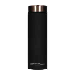 Asobu Le Baton thermal mug with a capacity of 500 ml in elegant black, ideal for traveling.