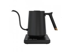 Musta Timemore Mini Fish Smart Pour Over Thin pikakiehautuskannu, 600 ml, ihanteellinen kahvin valmistukseen.