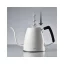 La bouilloire Smart G de Hario avec un col de cygne d'une capacité de 1400 ml dans une élégante couleur blanche est idéale pour un versement précis de l'eau lors de la préparation du café.